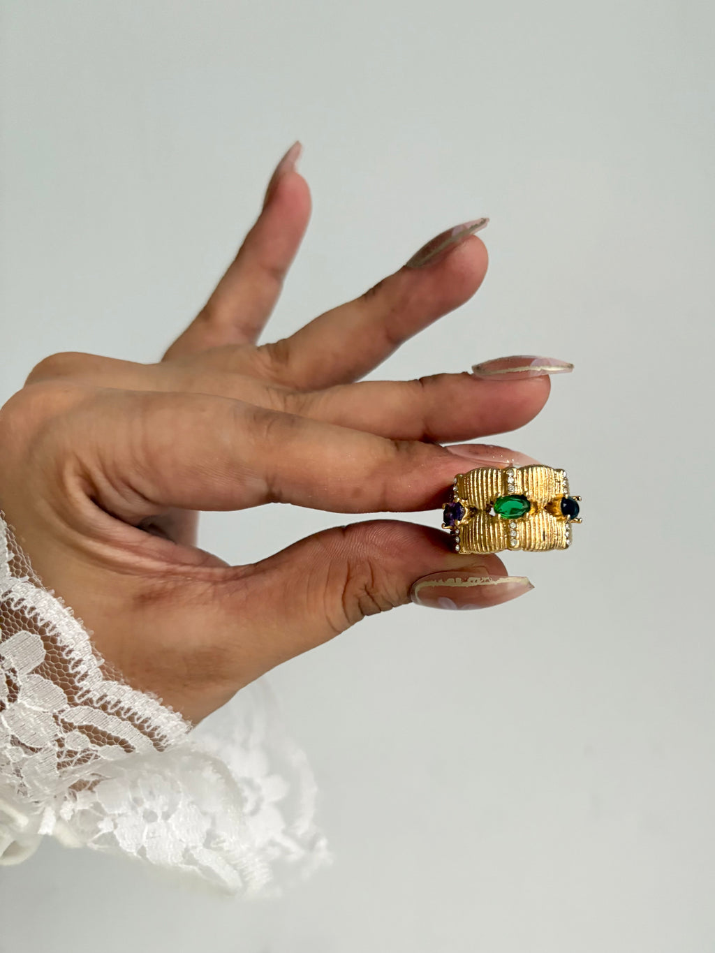 Gemstone studded textured ring