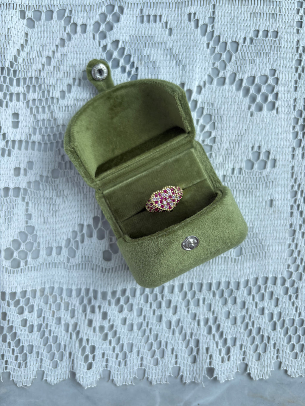 Zircon cluster heart ring