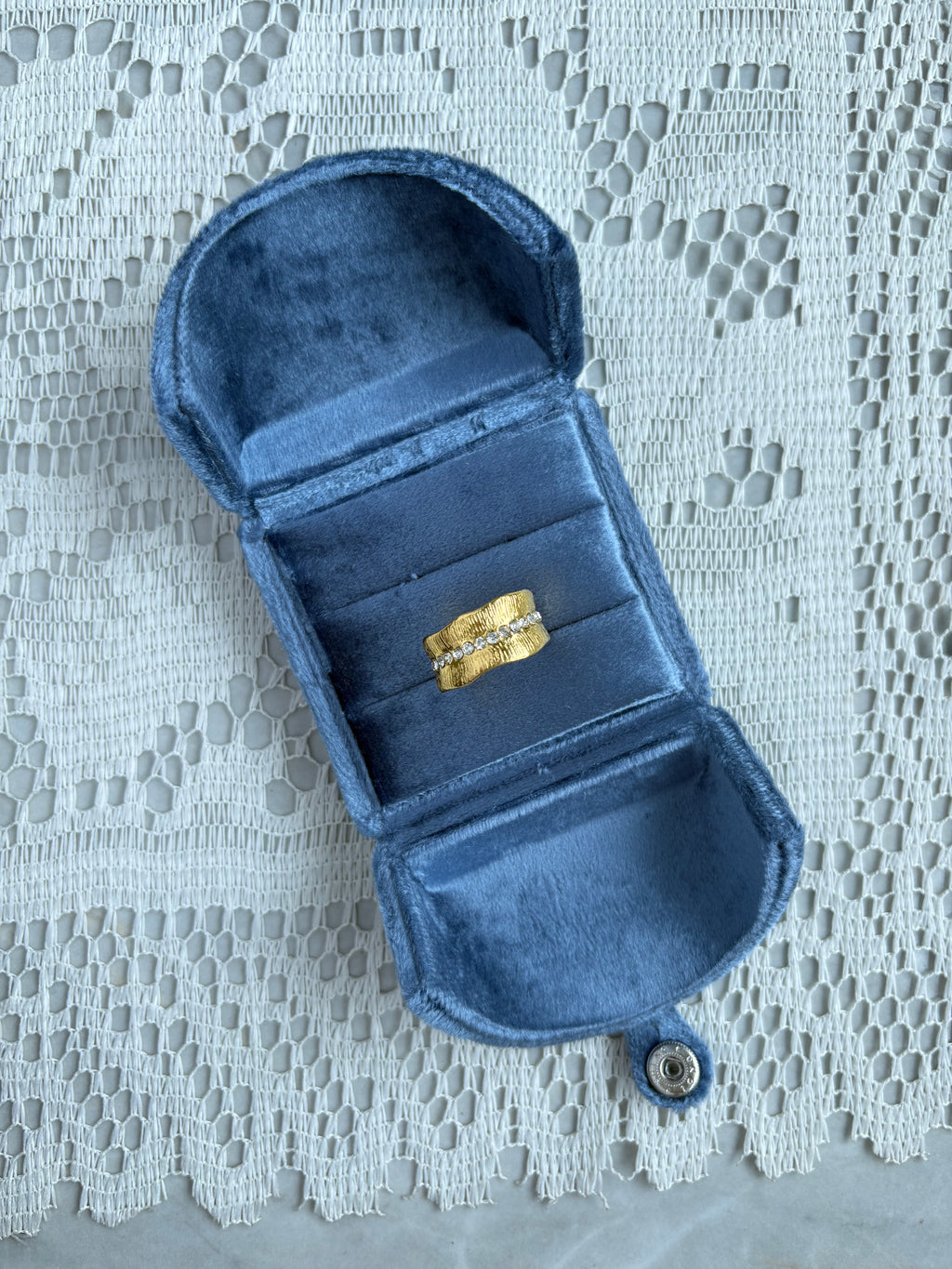 Textured ring