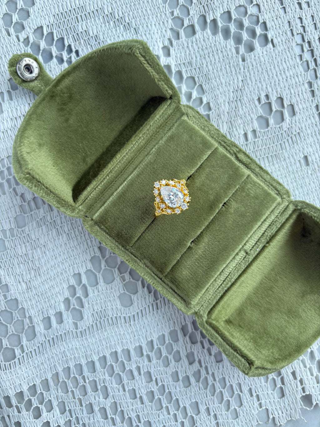 Studded white zircon ring