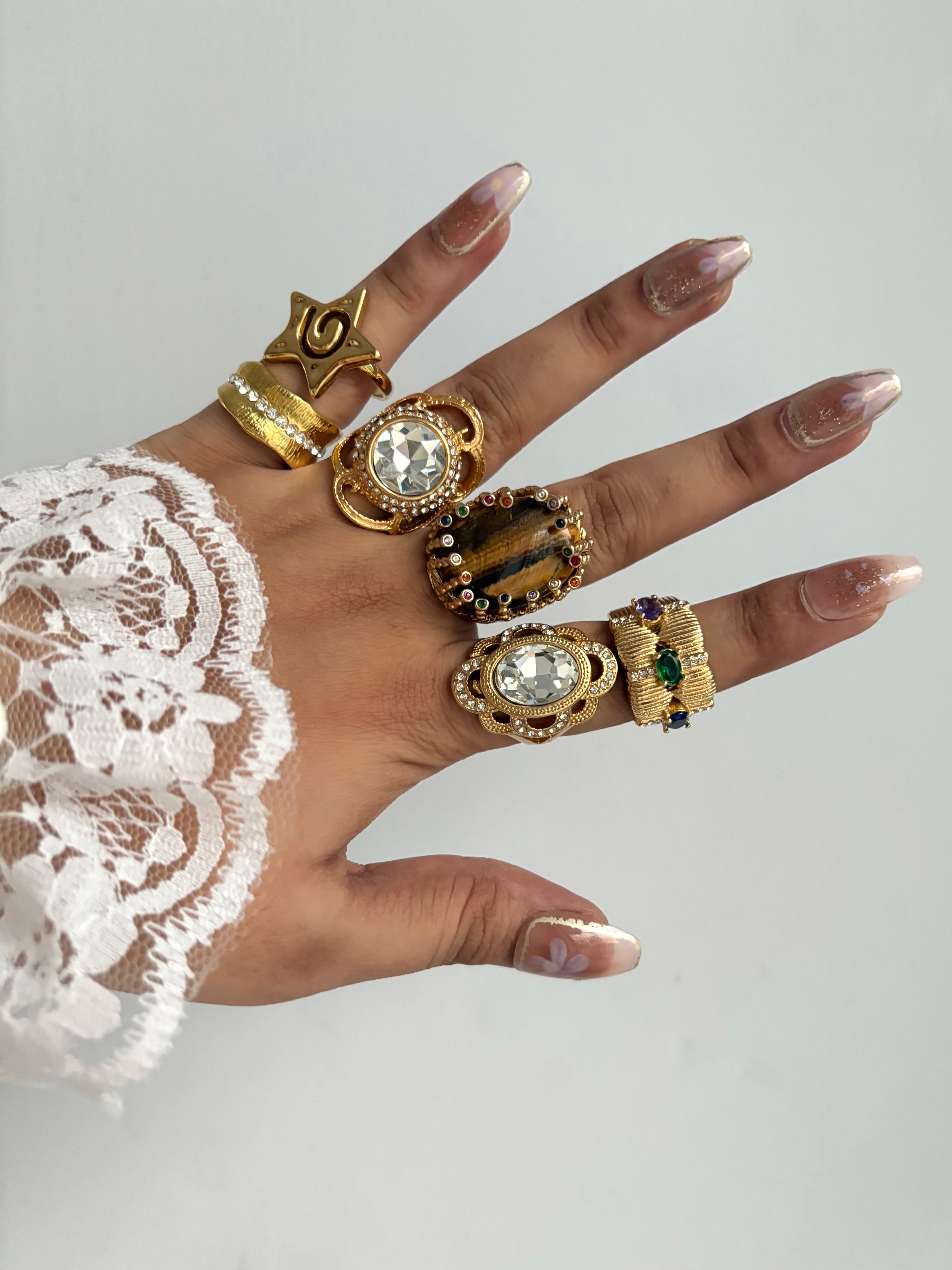 Solid Star ring