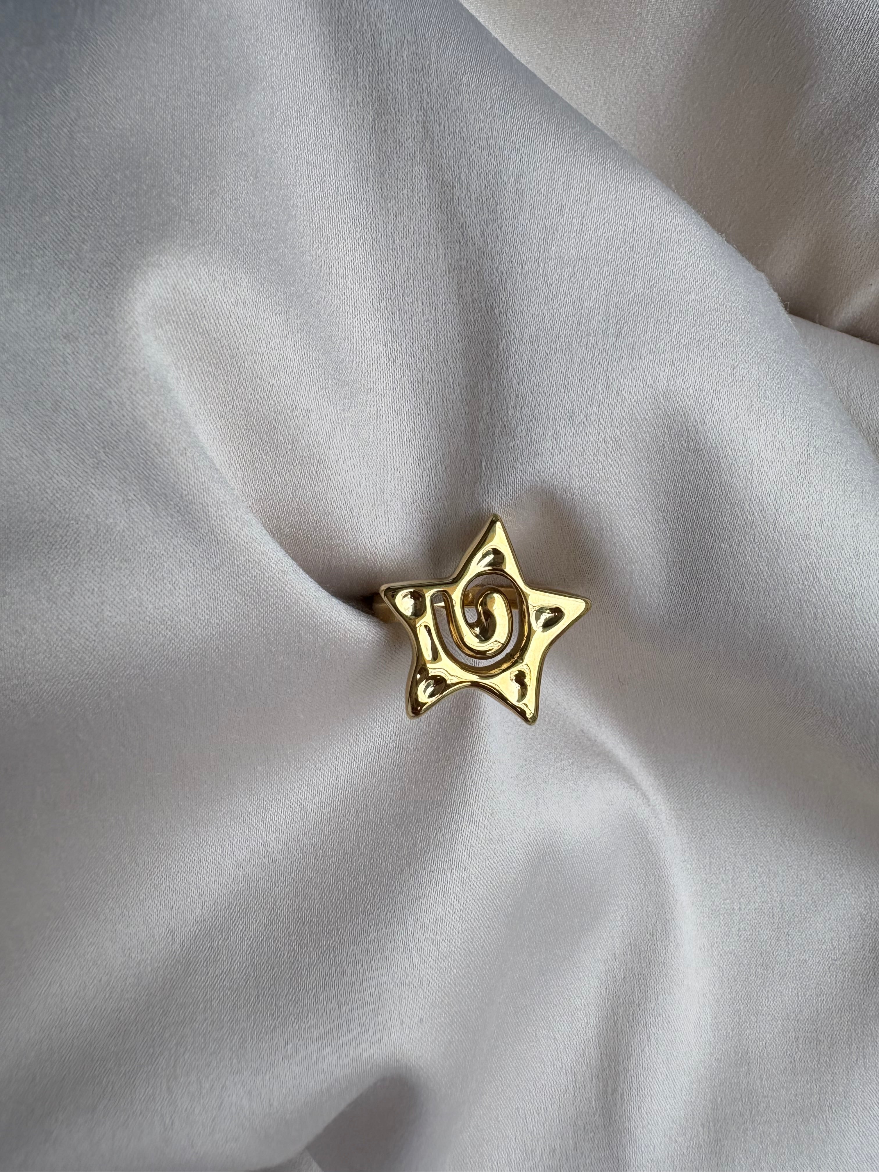 Solid Star ring