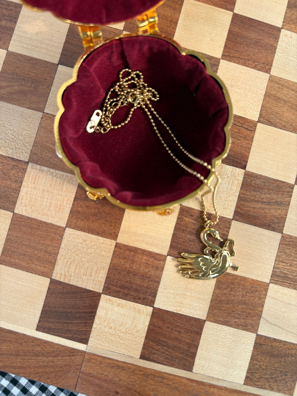 Swan necklace