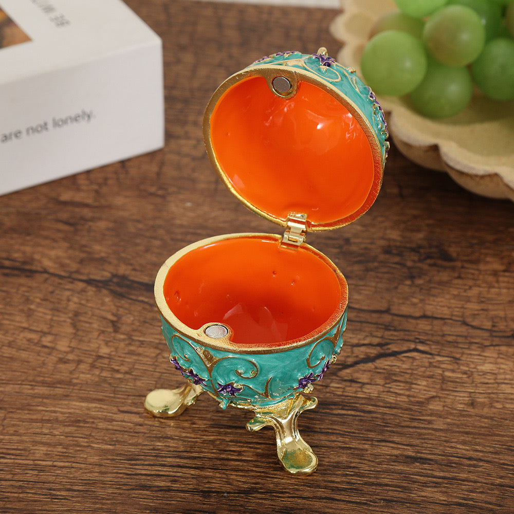 Vintage style egg shape jewellery box