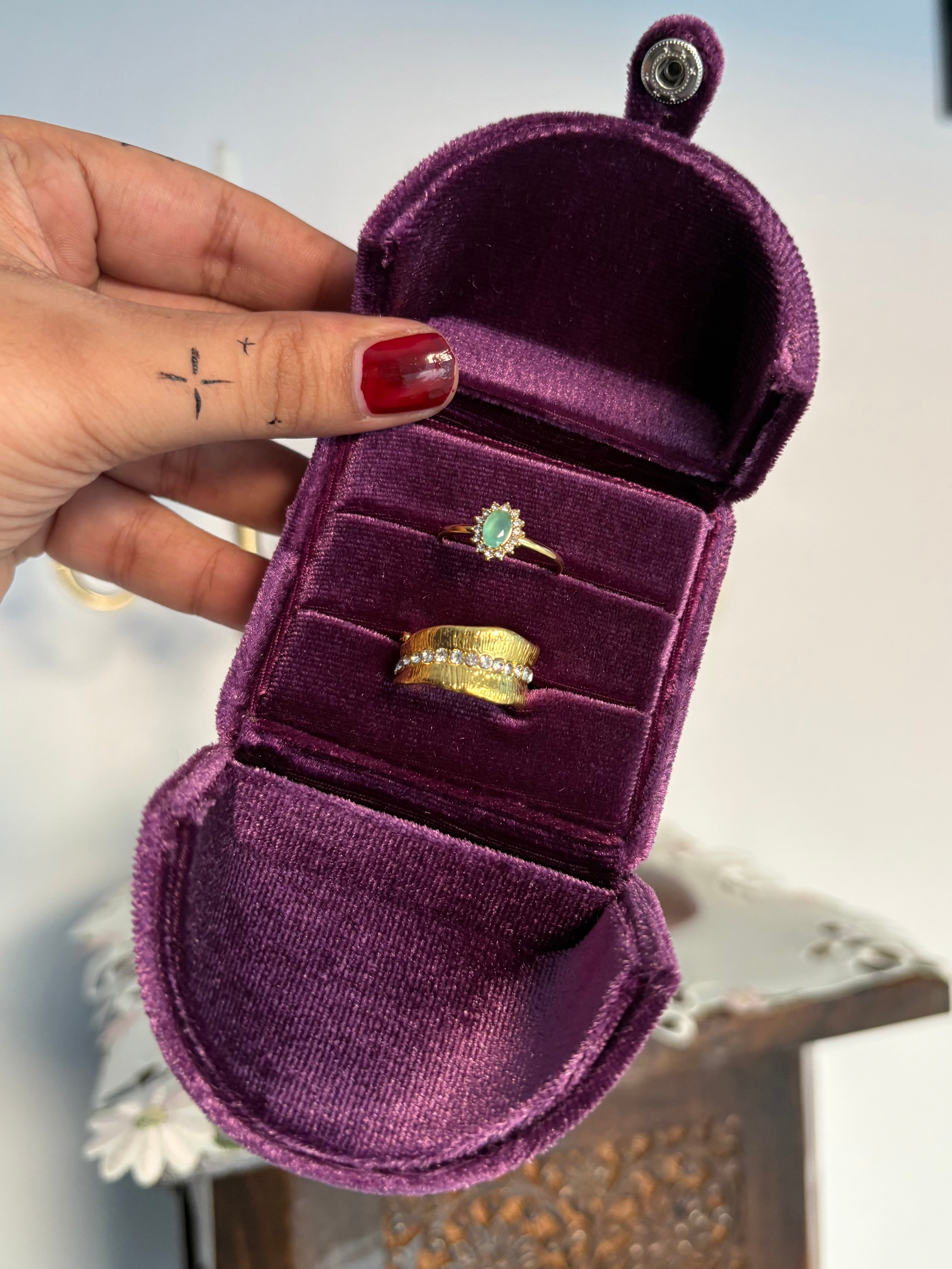 Aquamarine gemstone ring
