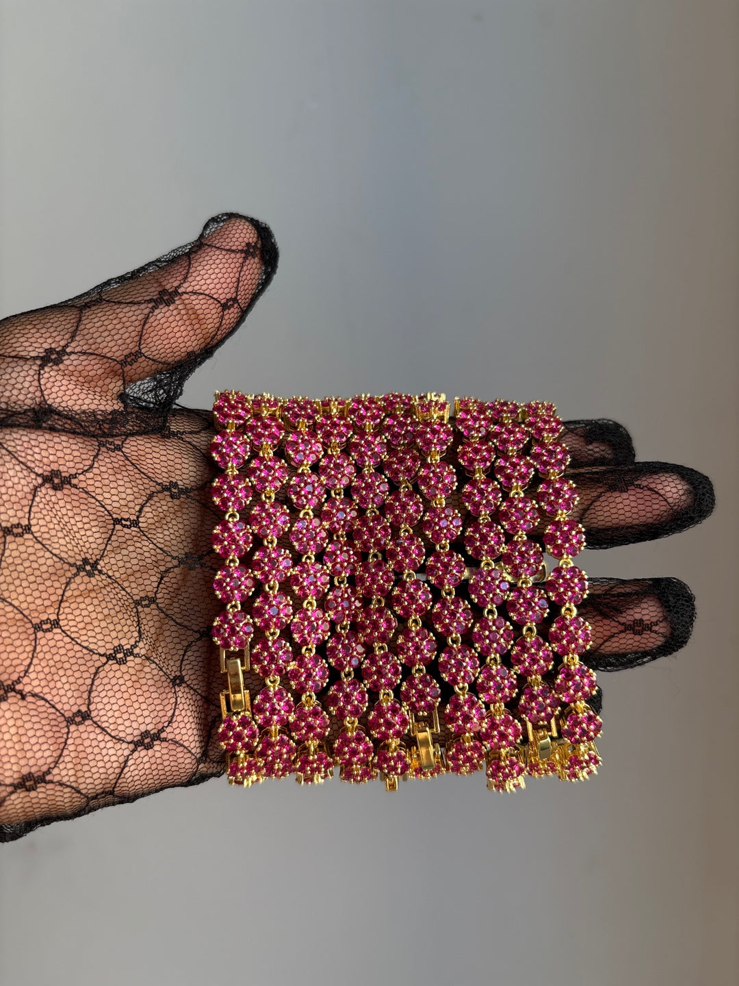 Zircon studded Flower bracelet