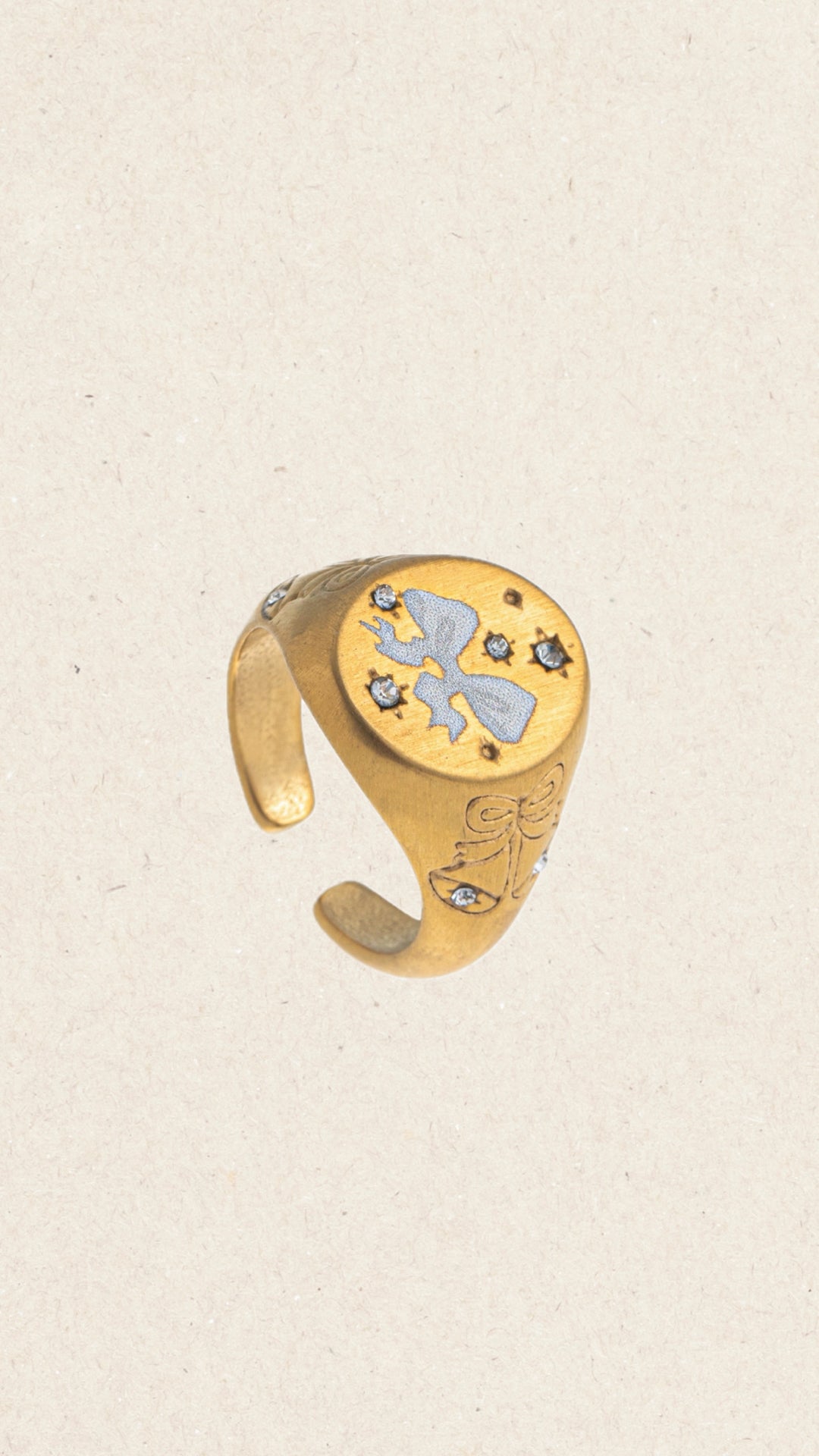 Vintage style bow ring ( open cuff )