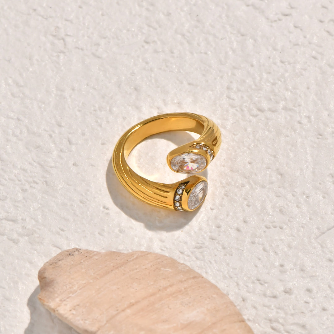 Vintage style spiral ring